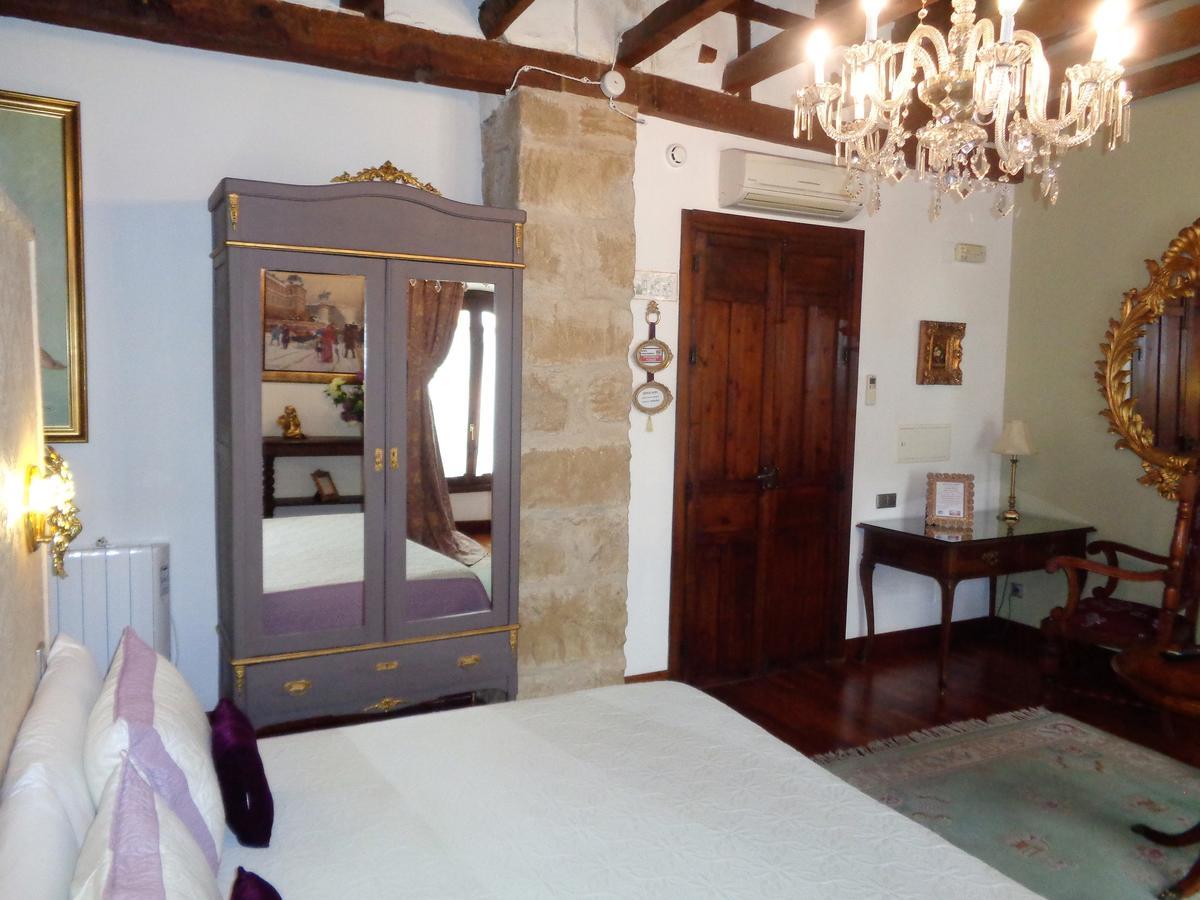 Hotel Boutique Nueve Leyendas Úbeda Exteriör bild